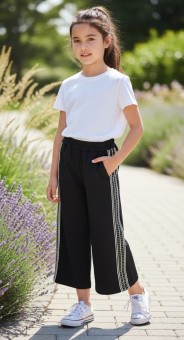 Pantaloni largi